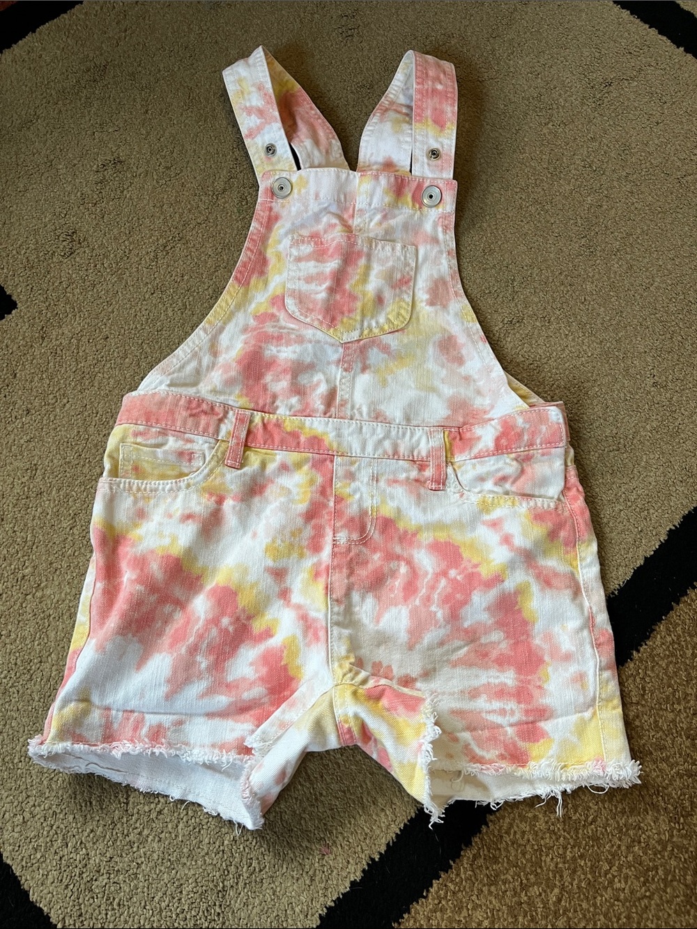 ✨Tie dye overalls